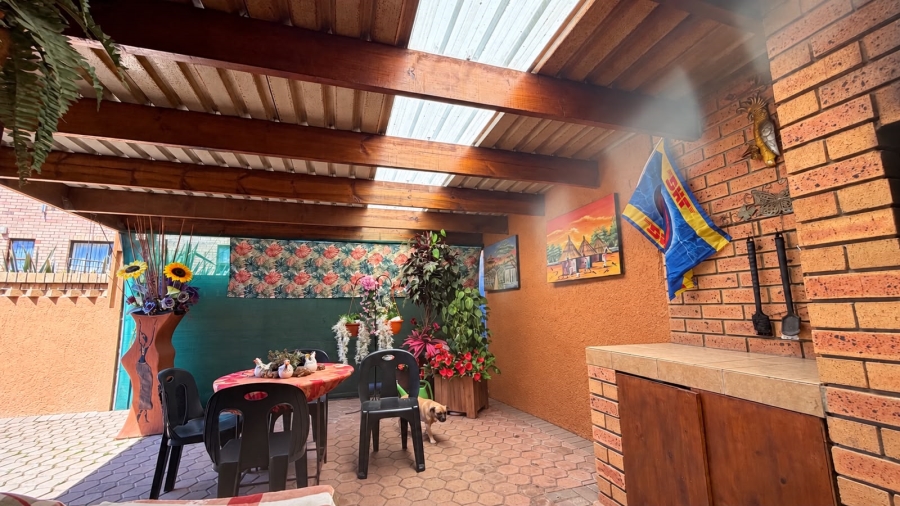 3 Bedroom Property for Sale in Heiderand Western Cape
